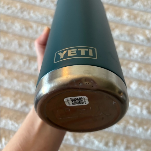 YETI Rambler - Picture 4 of 7